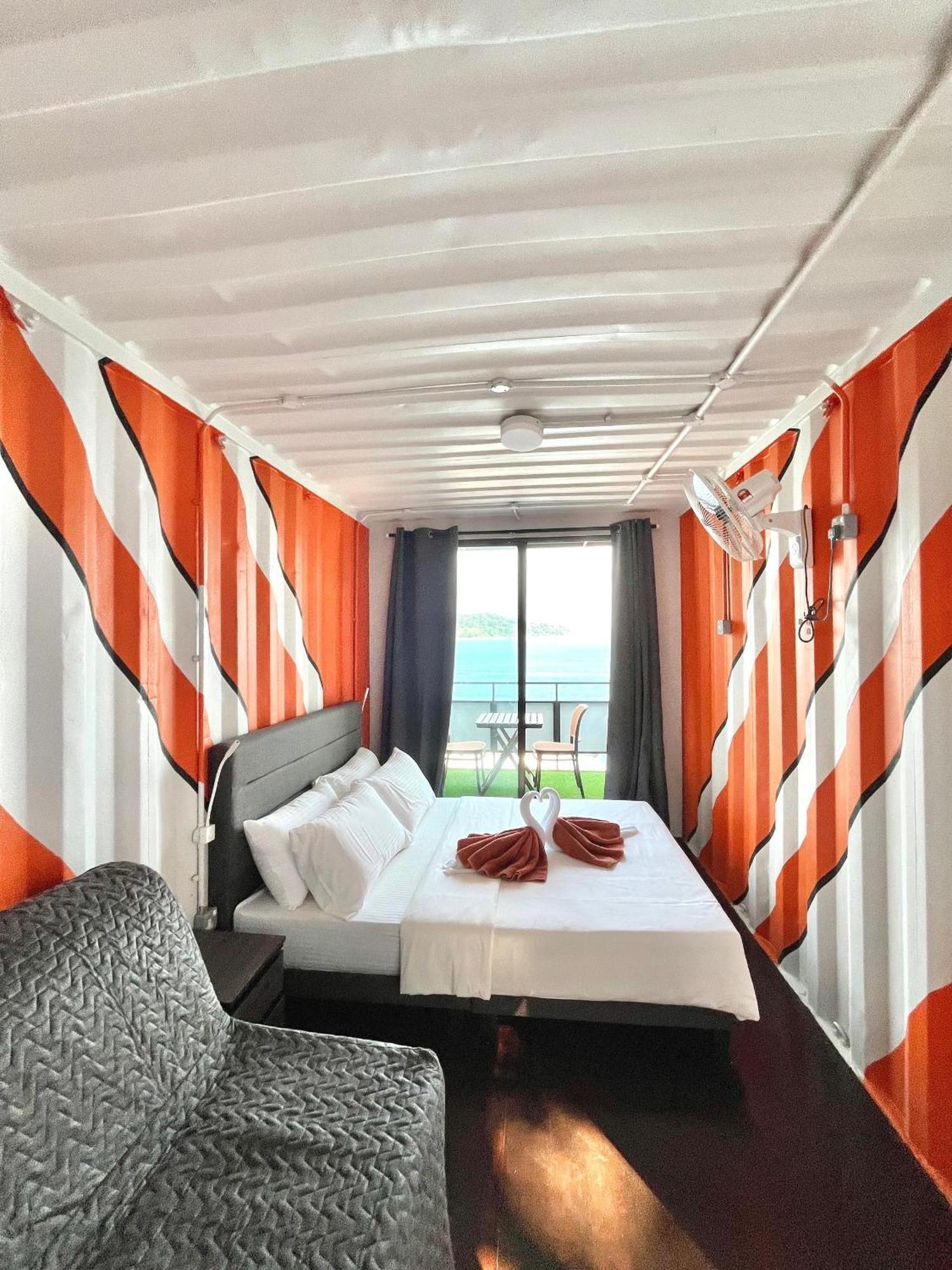 Perhentian Nemo Kampong Pasir Hantu